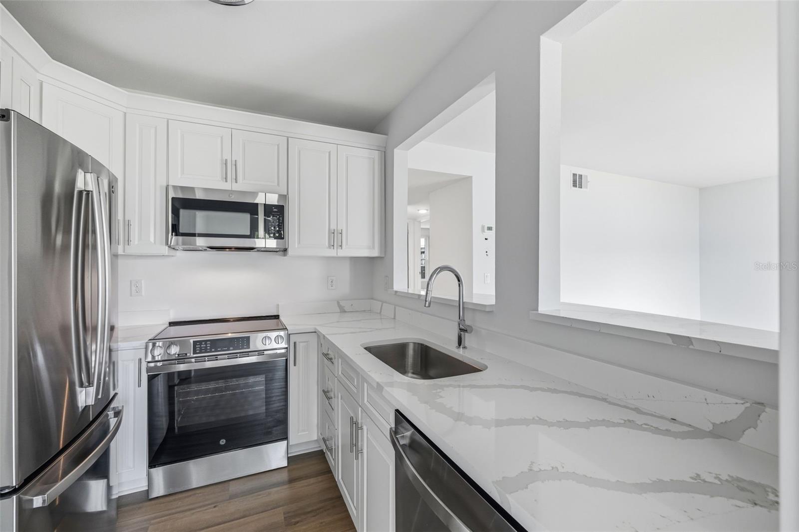 554 PLAZA SEVILLE CT #103, TREASURE ISLAND, FL, 33706