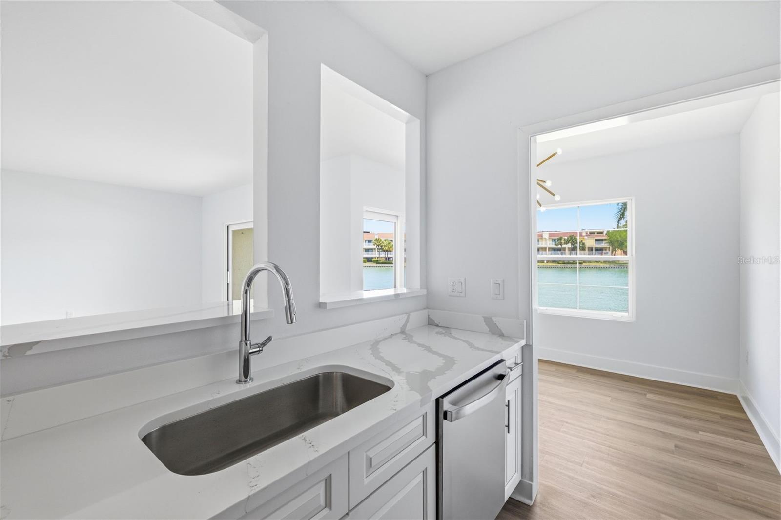 554 PLAZA SEVILLE CT #103, TREASURE ISLAND, FL, 33706