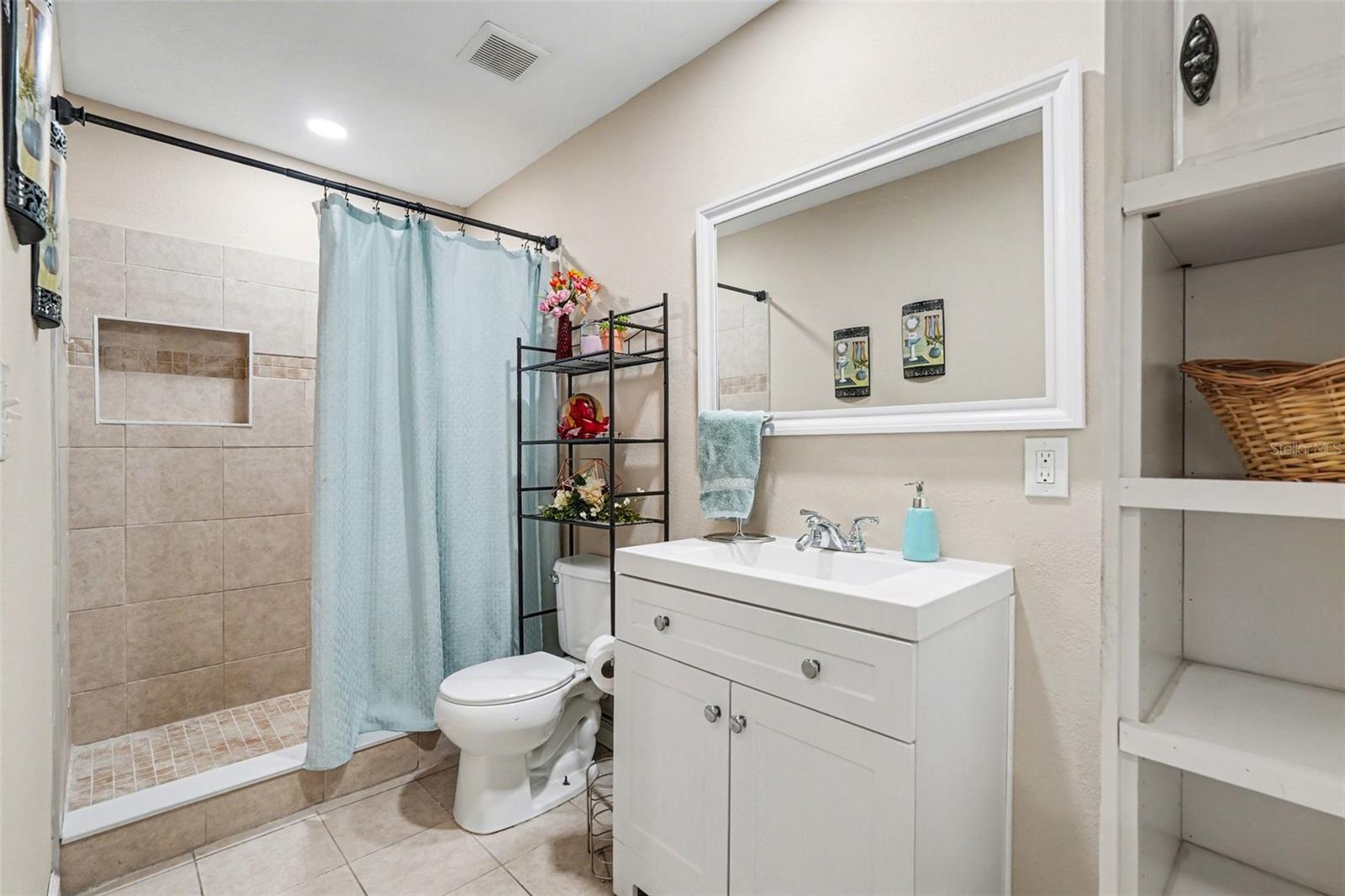 1720 ATLANTIC DR, RUSKIN, FL, 33570