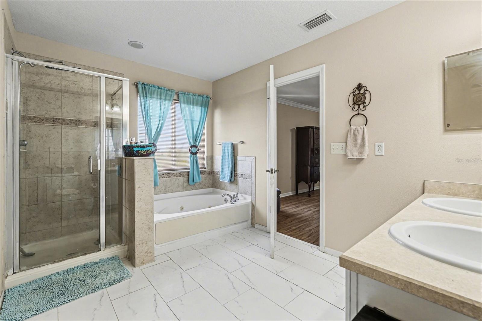 1720 ATLANTIC DR, RUSKIN, FL, 33570