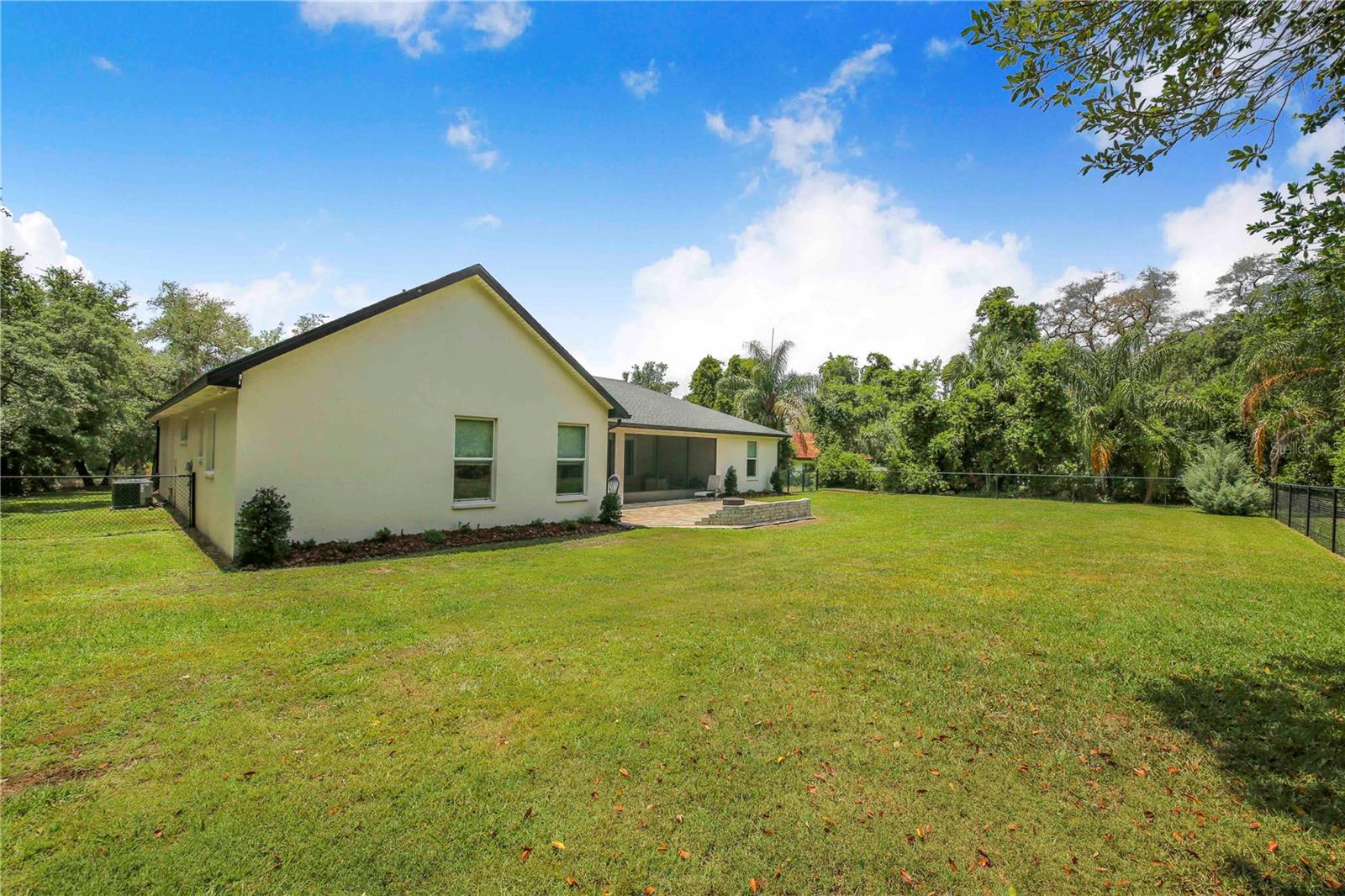 1 PINE FOREST DR, HAINES CITY, FL, 33844