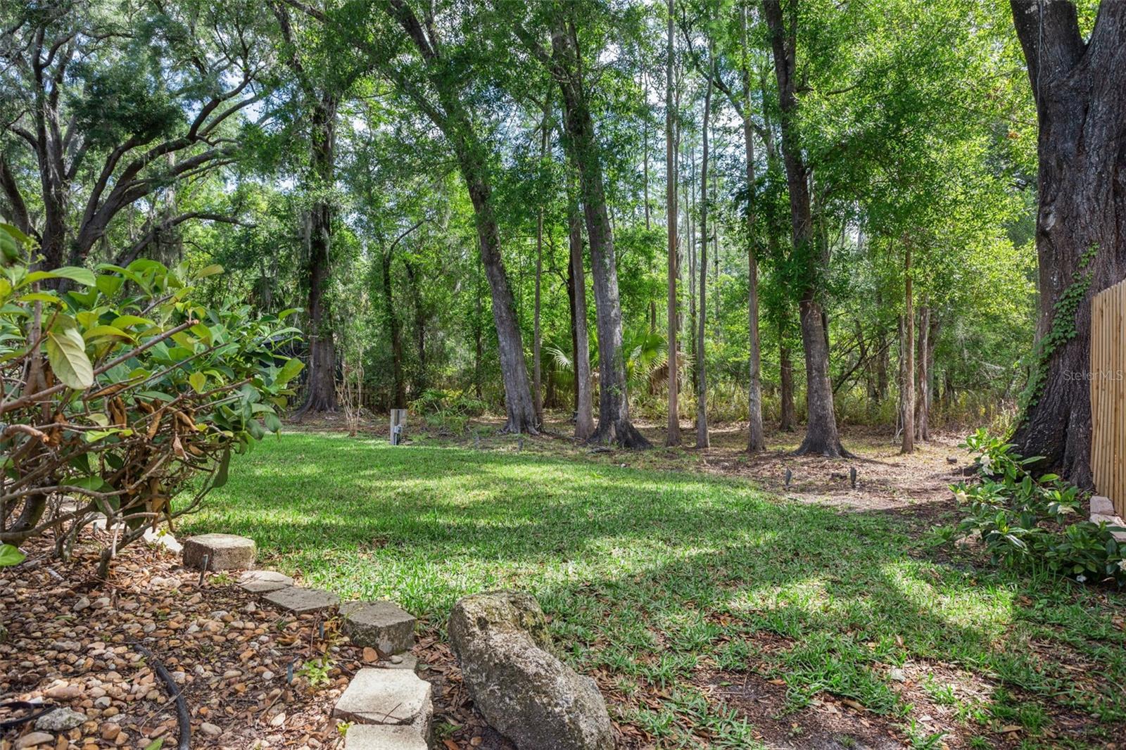 2728 LAKEVILLE DR, TAMPA, FL, 33618
