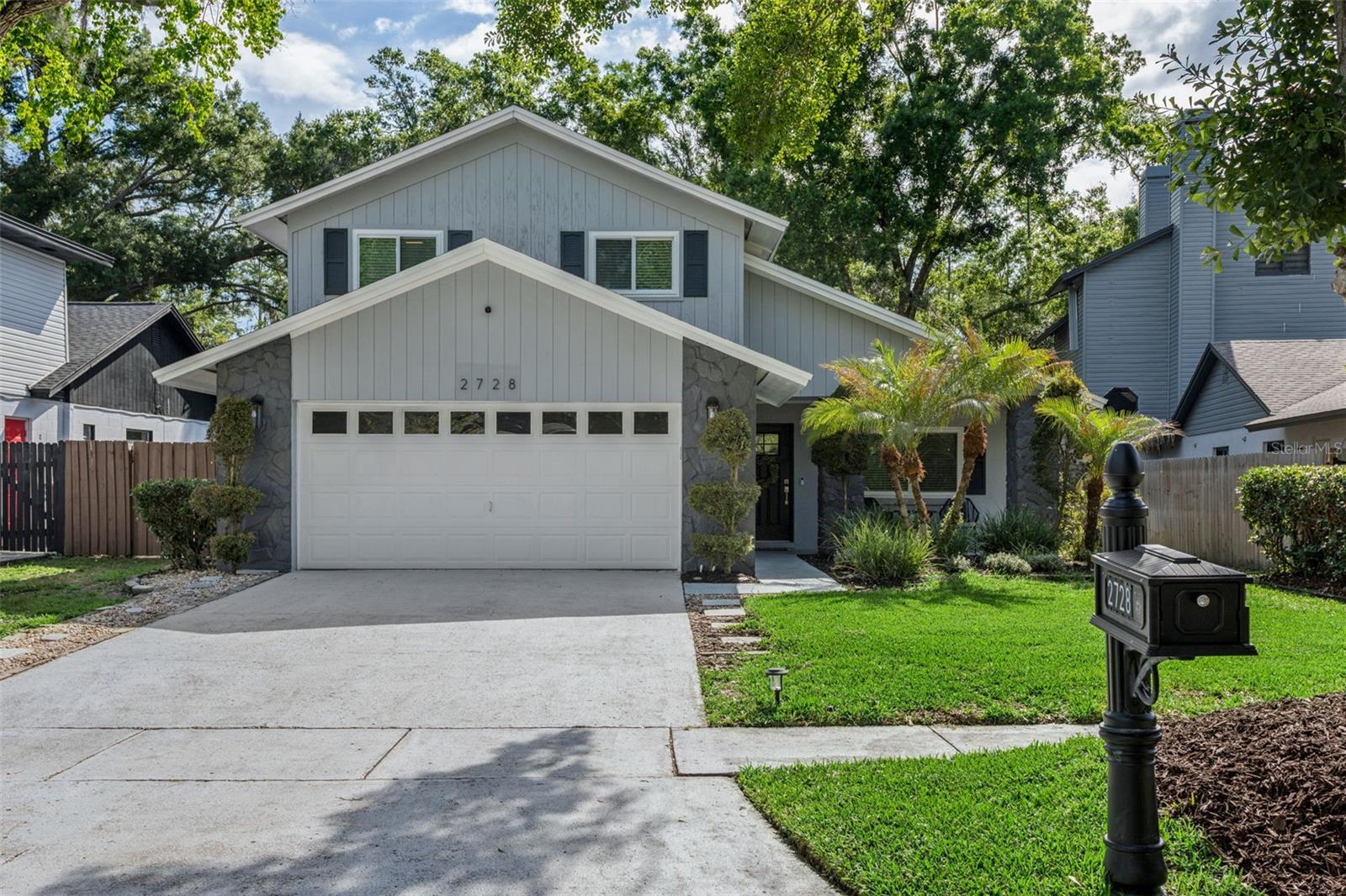 2728 LAKEVILLE DR, TAMPA, FL, 33618