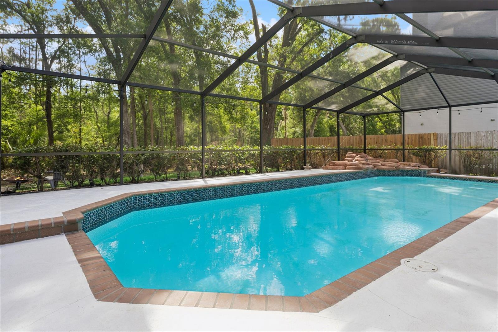 2728 LAKEVILLE DR, TAMPA, FL, 33618