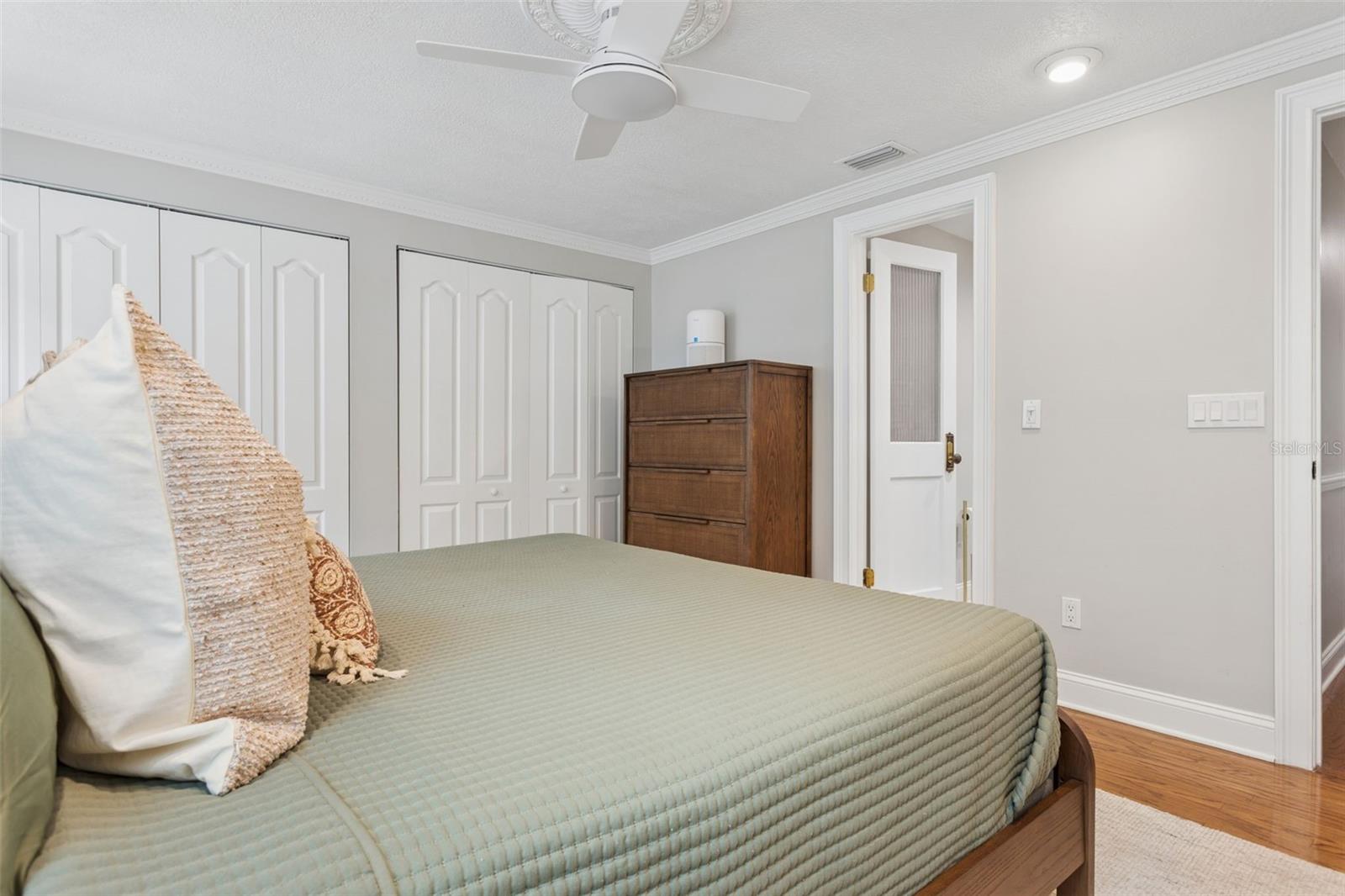 2728 LAKEVILLE DR, TAMPA, FL, 33618