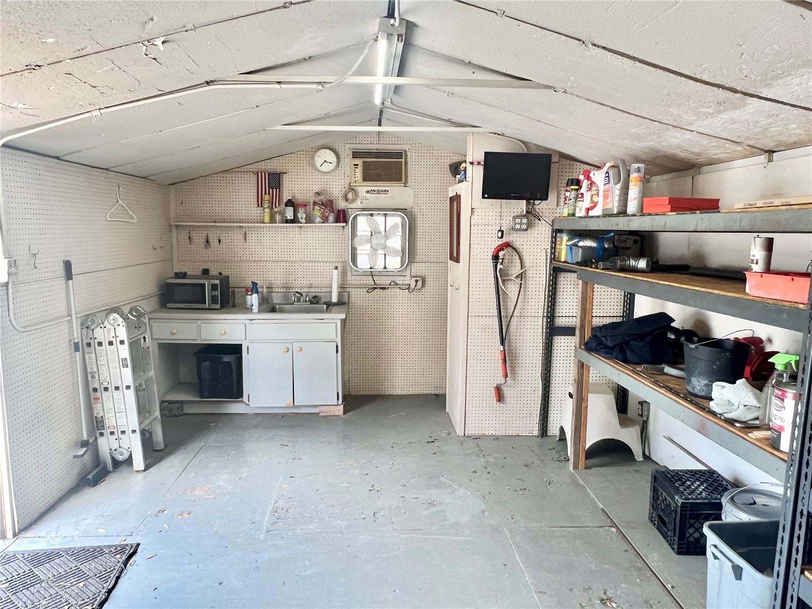 3110 W IVY ST, TAMPA, FL, 33607