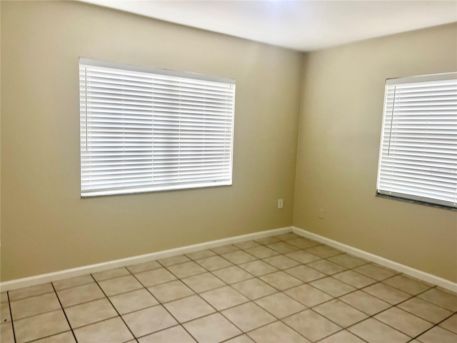 3110 W IVY ST, TAMPA, FL, 33607