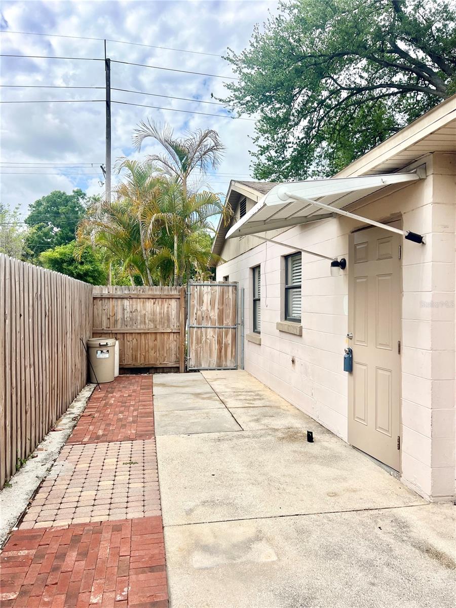 3110 W IVY ST, TAMPA, FL, 33607