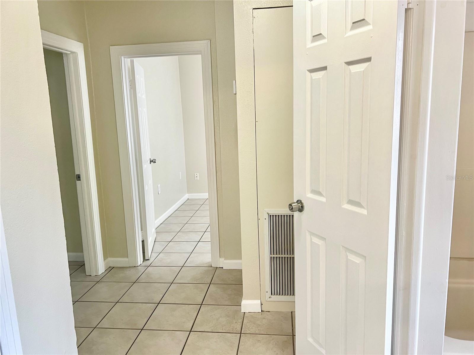 3110 W IVY ST, TAMPA, FL, 33607