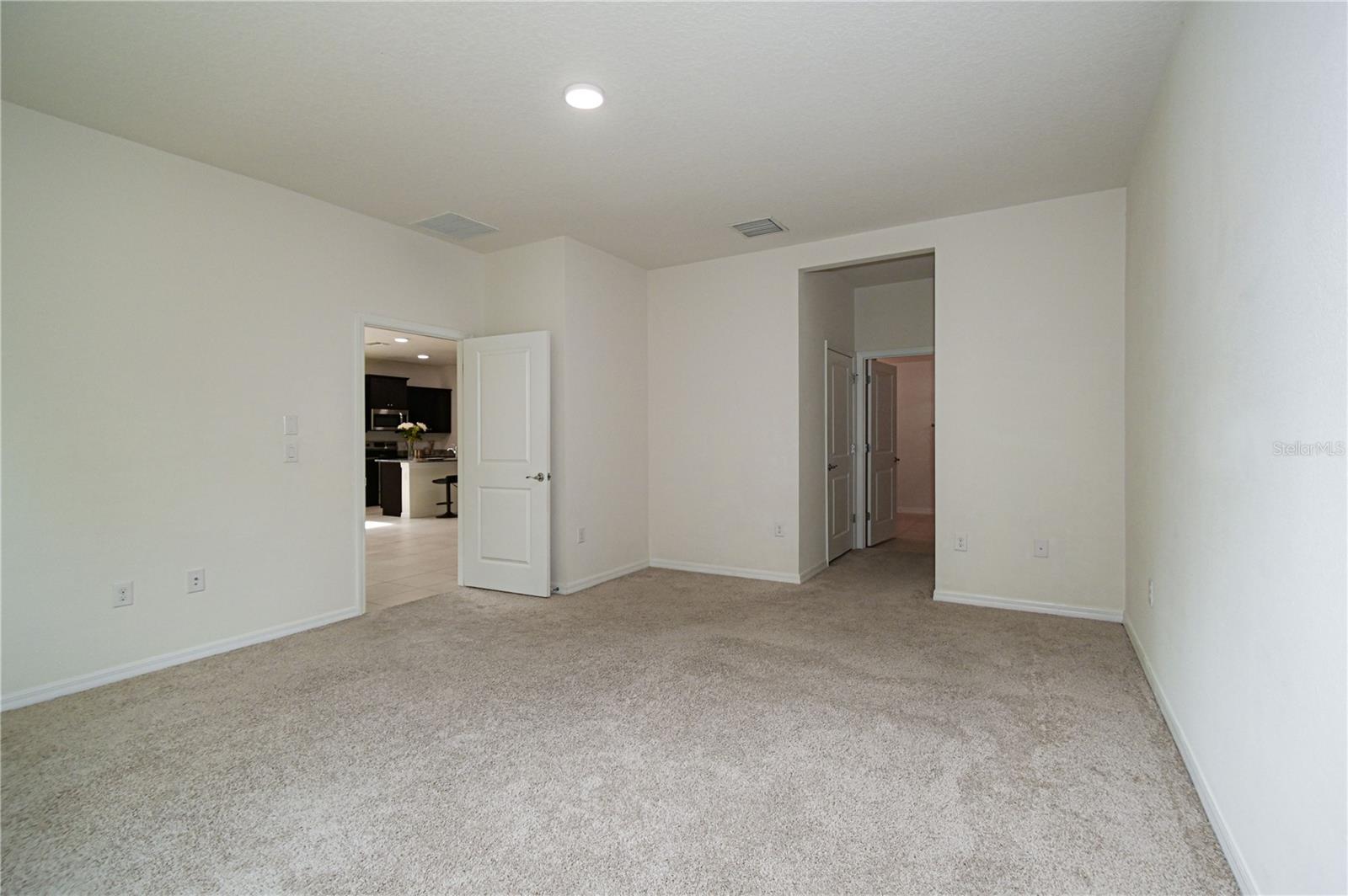 1052 MANZANAR PL, WESLEY CHAPEL, FL, 33543