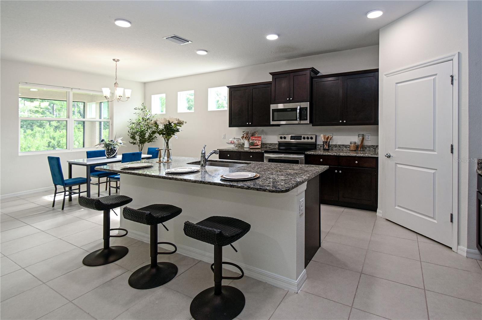 1052 MANZANAR PL, WESLEY CHAPEL, FL, 33543