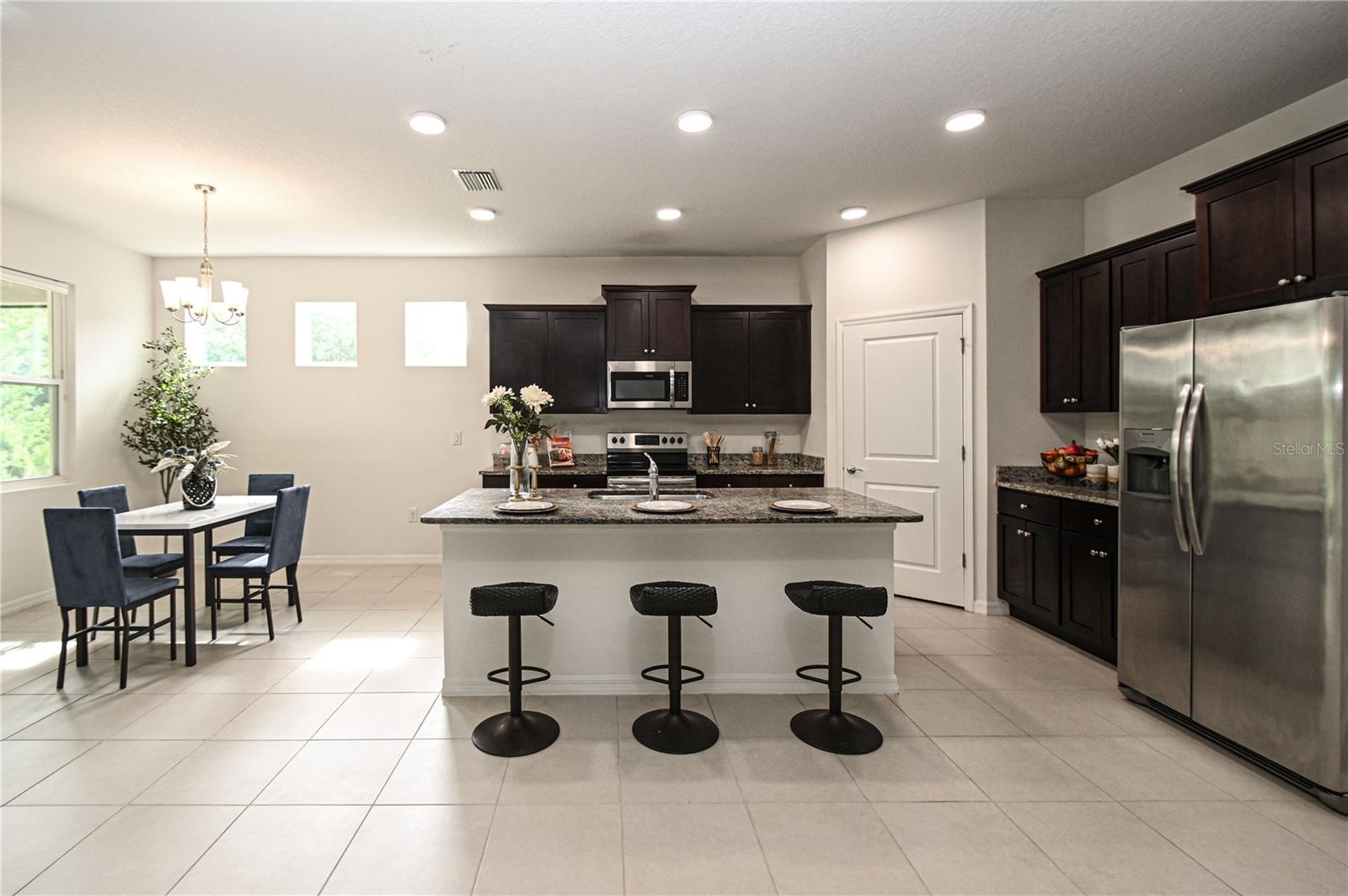 1052 MANZANAR PL, WESLEY CHAPEL, FL, 33543