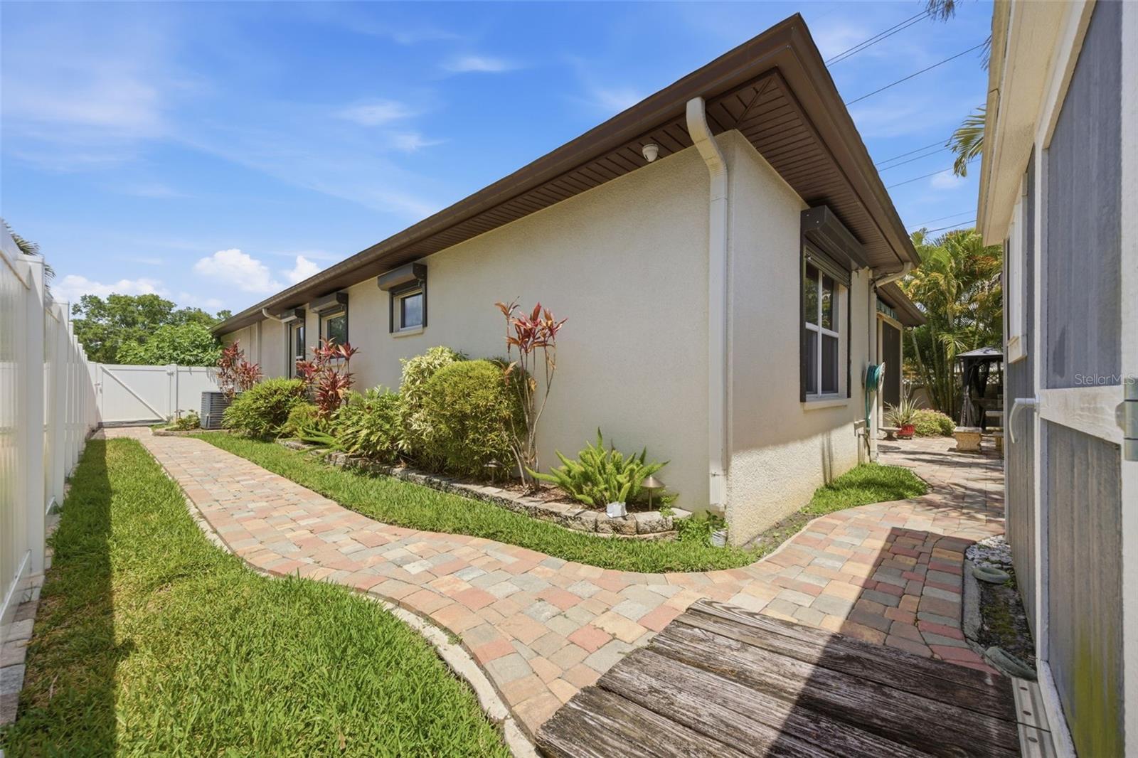 2902 W HEITER ST, TAMPA, FL, 33607