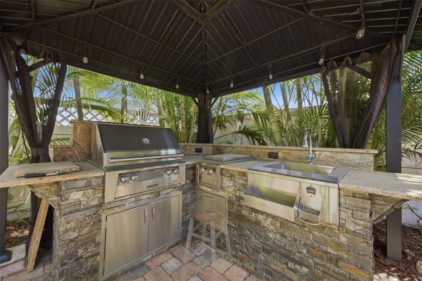 2902 W HEITER ST, TAMPA, FL, 33607