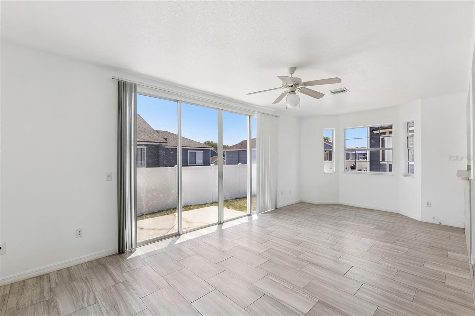 143 MANGO DR, DAVENPORT, FL, 33897