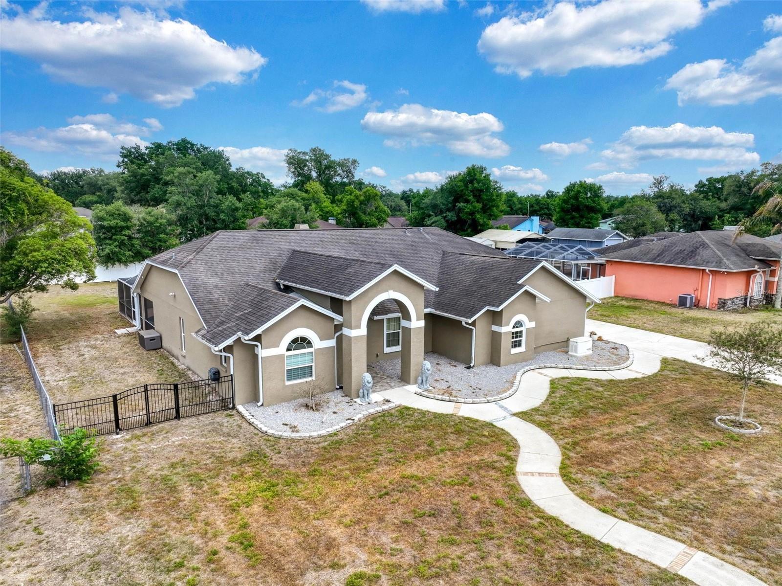 12229 LANGSHAW DR, THONOTOSASSA, FL, 33592