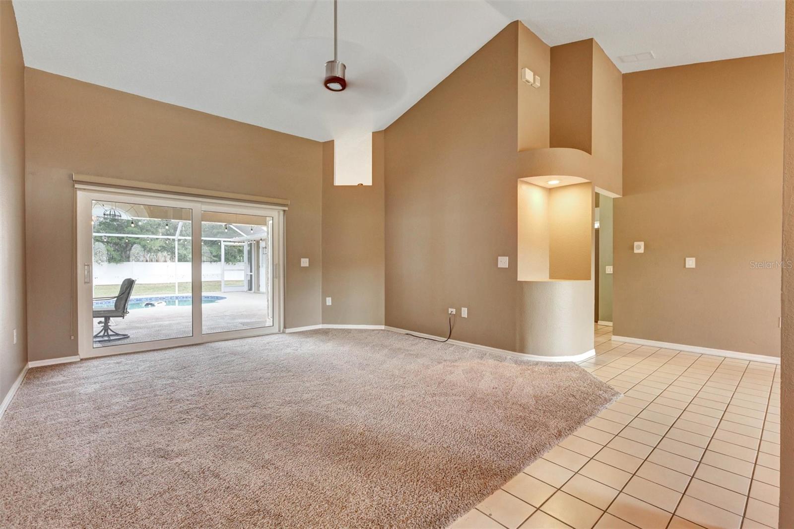 12229 LANGSHAW DR, THONOTOSASSA, FL, 33592