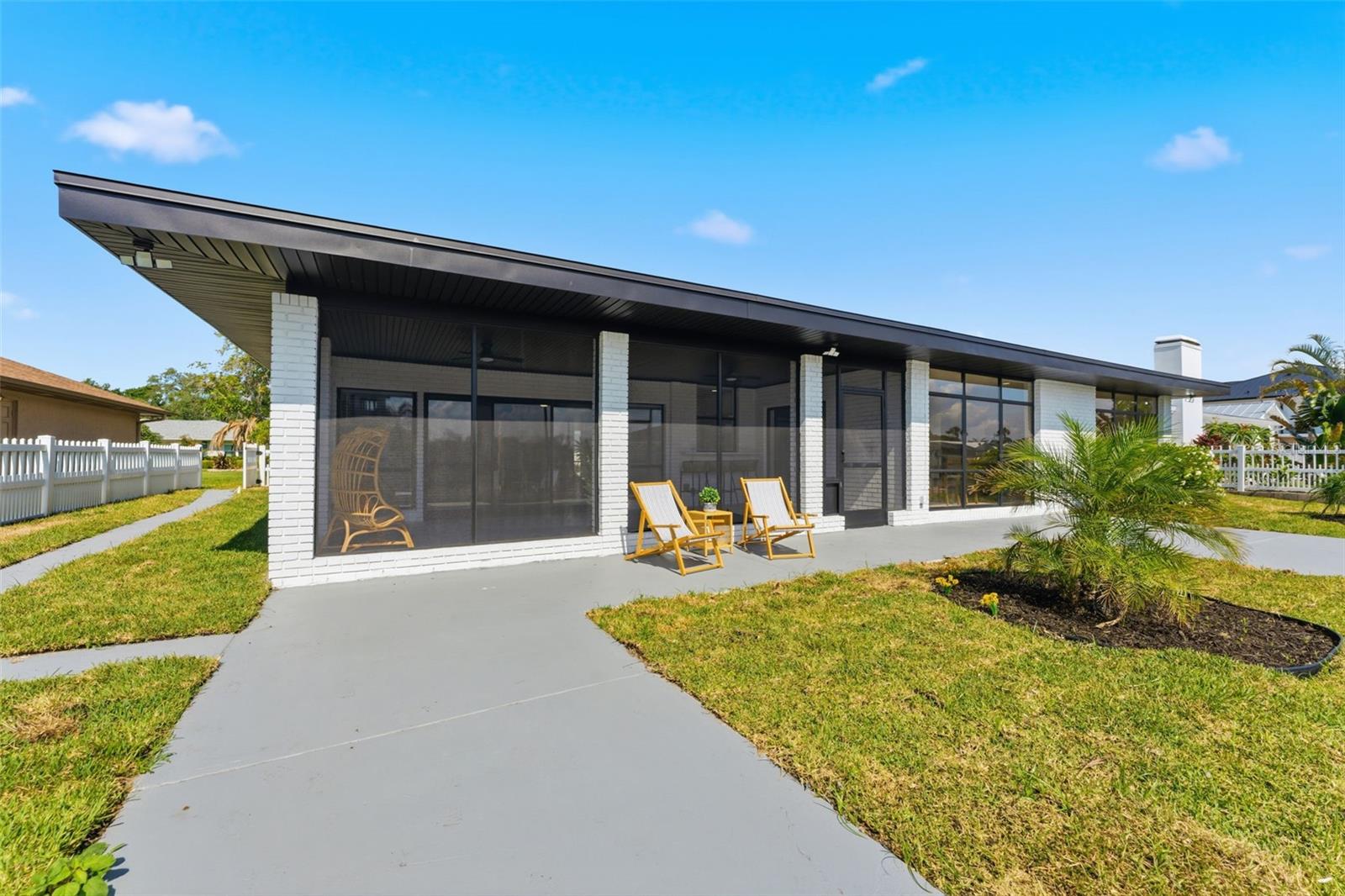 3917 E EDEN ROC CIR, TAMPA, FL, 33634
