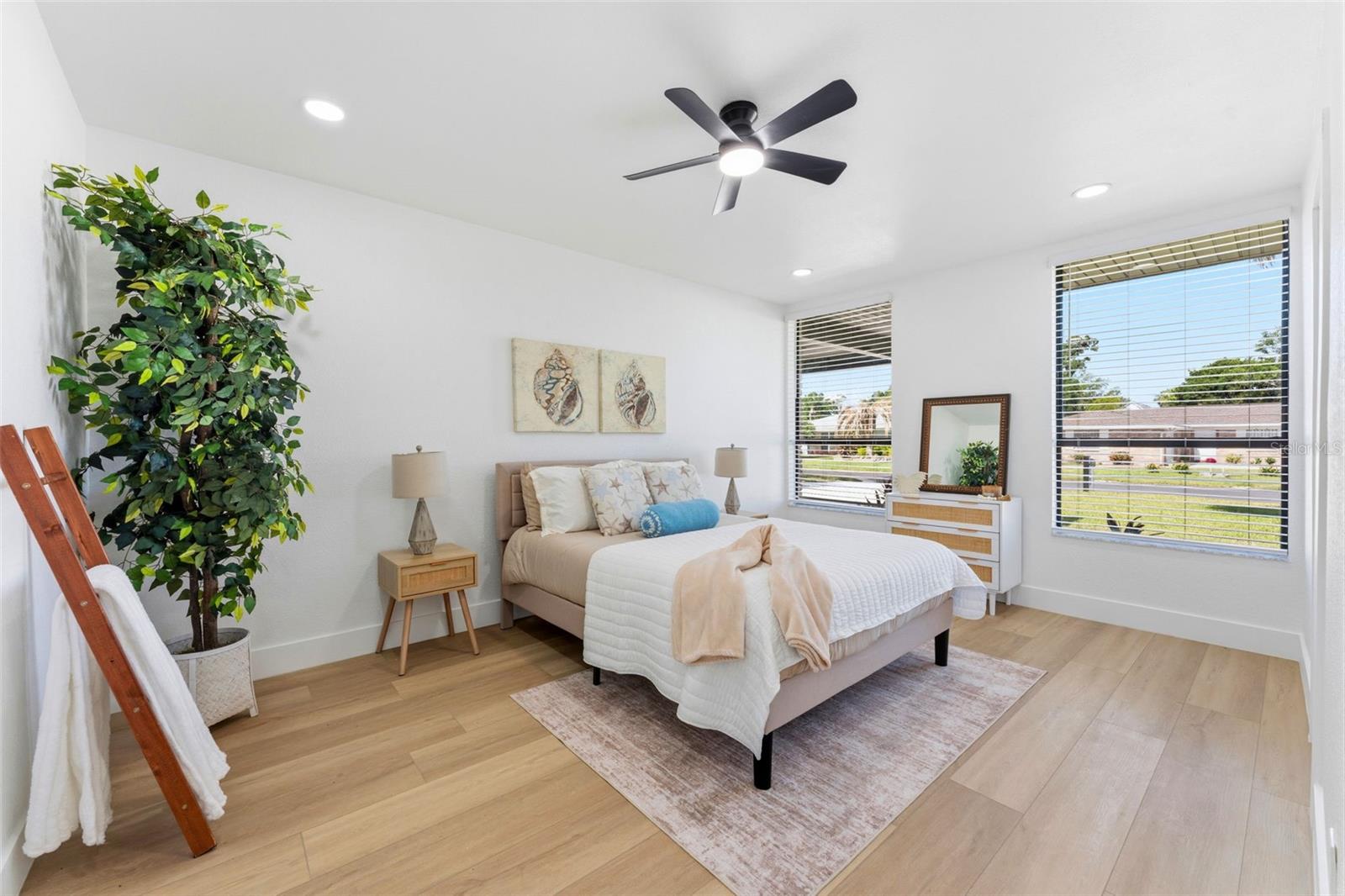 3917 E EDEN ROC CIR, TAMPA, FL, 33634