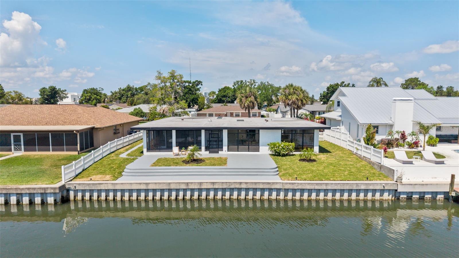 3917 E EDEN ROC CIR, TAMPA, FL, 33634