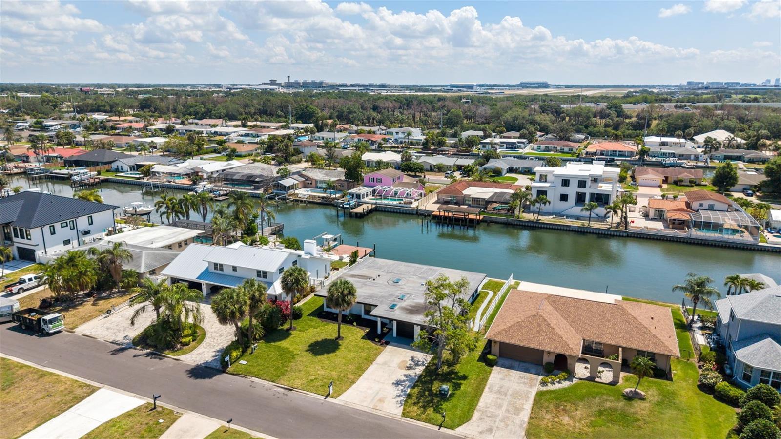 3917 E EDEN ROC CIR, TAMPA, FL, 33634