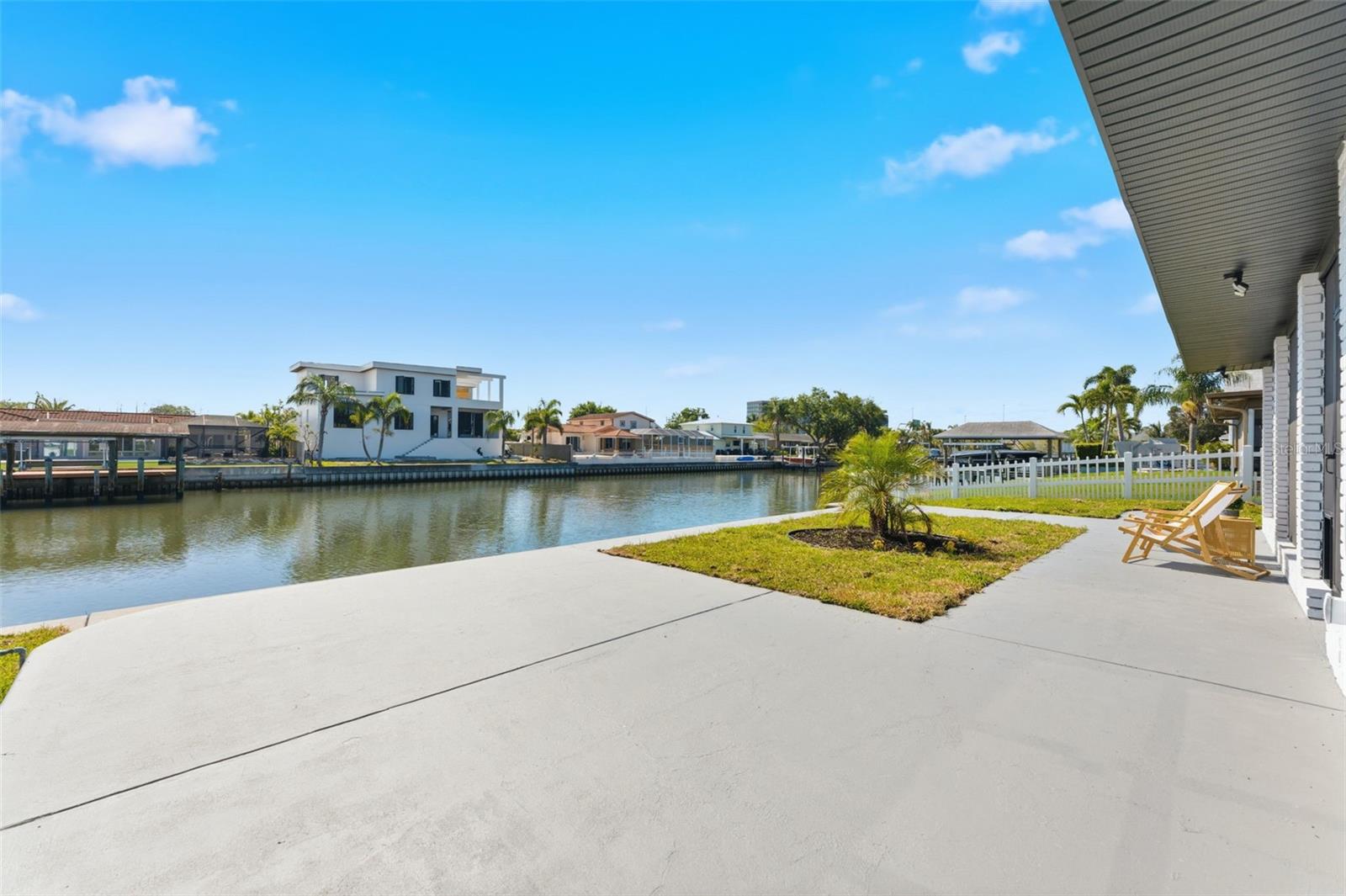 3917 E EDEN ROC CIR, TAMPA, FL, 33634