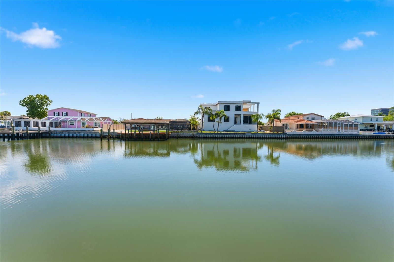 3917 E EDEN ROC CIR, TAMPA, FL, 33634