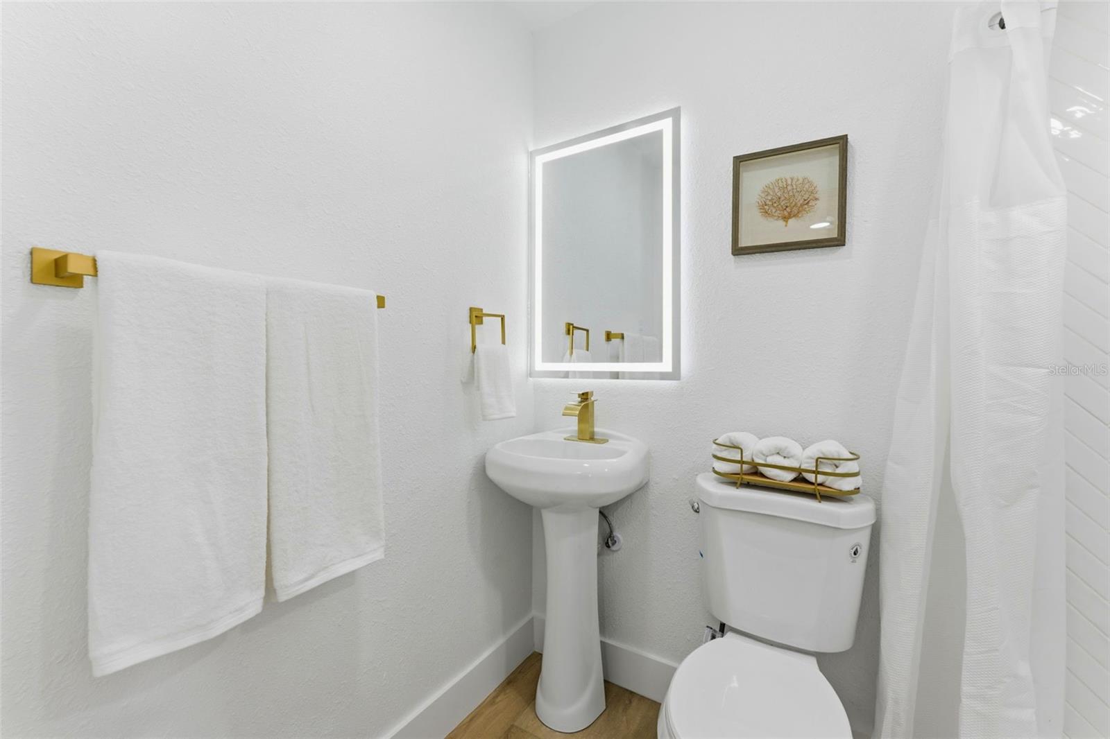 3917 E EDEN ROC CIR, TAMPA, FL, 33634