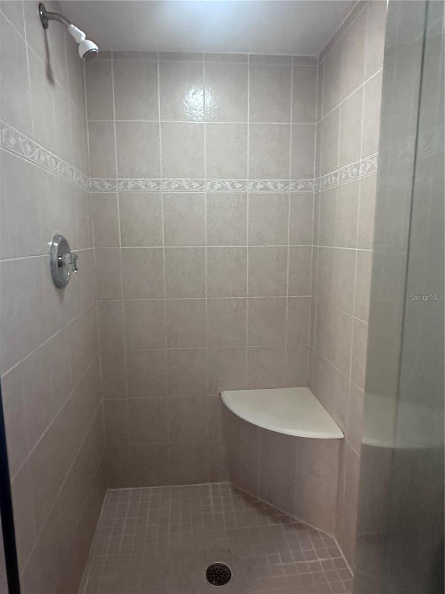 10632 LAKE VISTA DR, SEMINOLE, FL, 33772