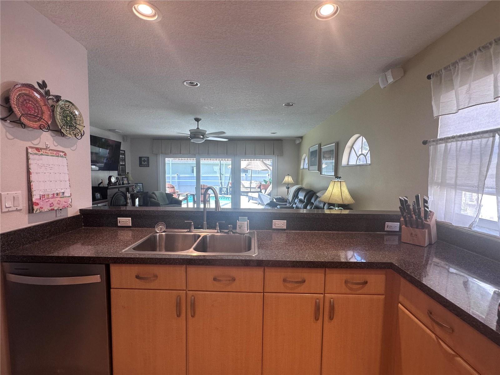 10632 LAKE VISTA DR, SEMINOLE, FL, 33772
