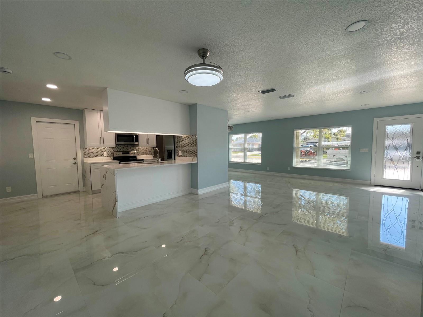 8503 WOODWICK CT, TAMPA, FL, 33615