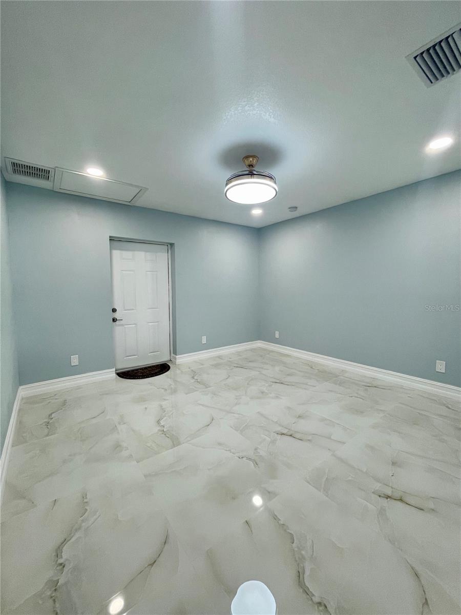 8503 WOODWICK CT, TAMPA, FL, 33615