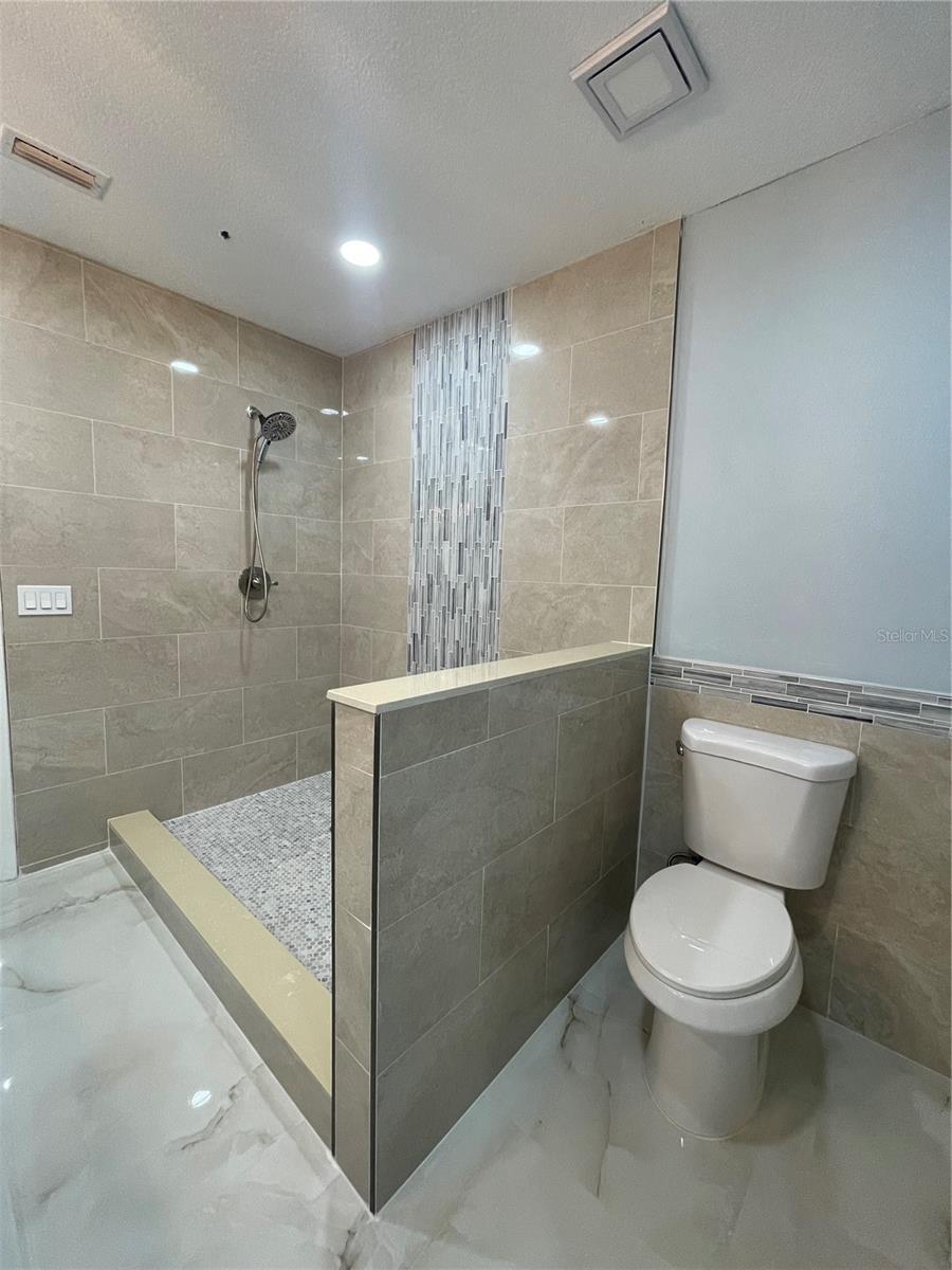 8503 WOODWICK CT, TAMPA, FL, 33615
