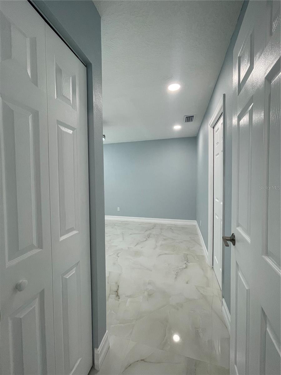 8503 WOODWICK CT, TAMPA, FL, 33615