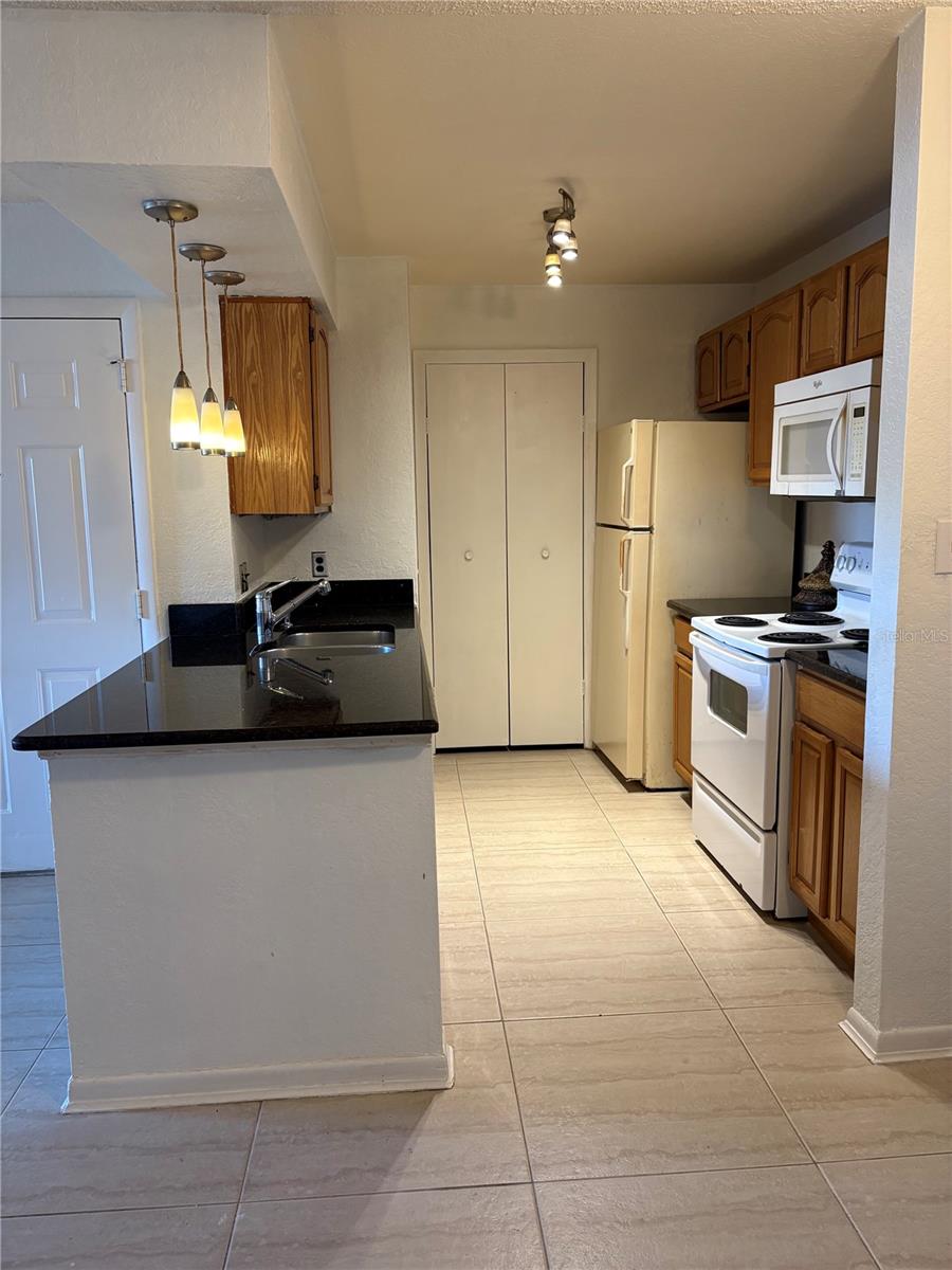 5601 ROSEBRIAR WAY #106, ORLANDO, FL, 32822