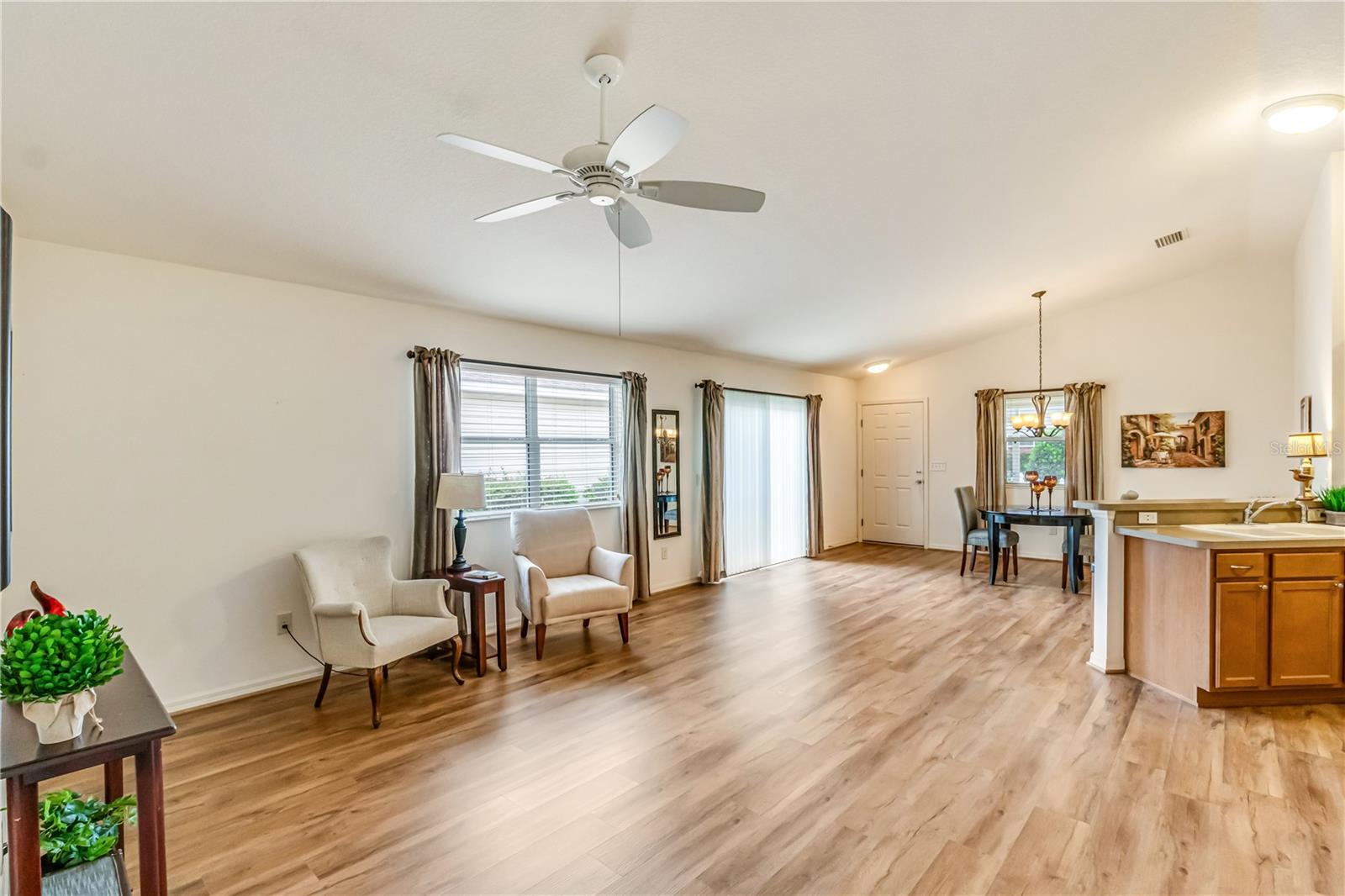 1806 QUEENSBURY TER, THE VILLAGES, FL, 32162