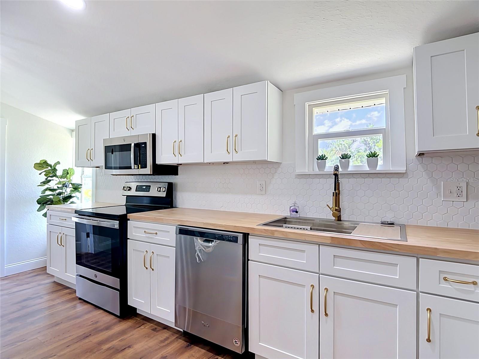 445 W HOOKER ST, BARTOW, FL, 33830