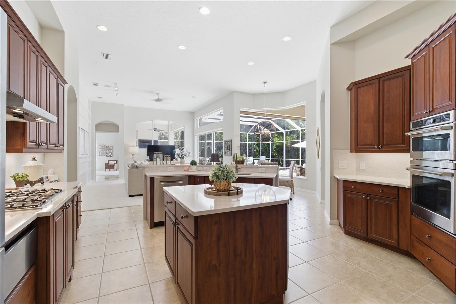 8309 GROSVENOR CT, BRADENTON, FL, 34201
