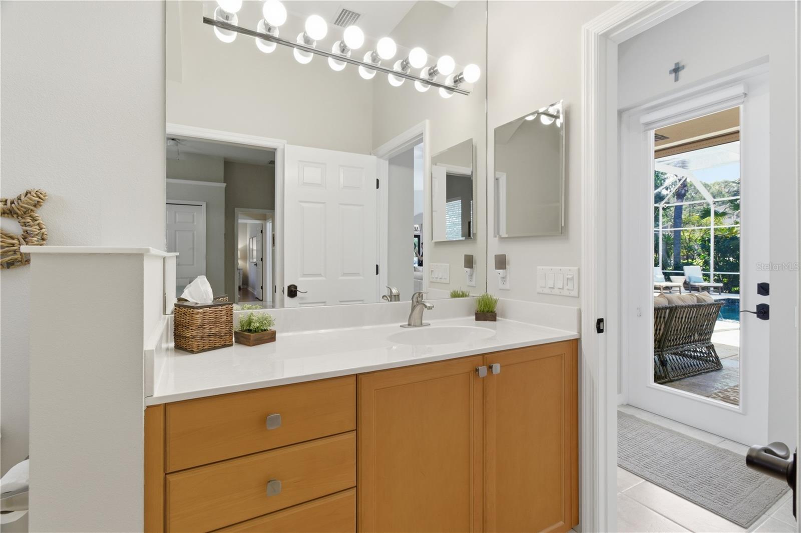 8309 GROSVENOR CT, BRADENTON, FL, 34201