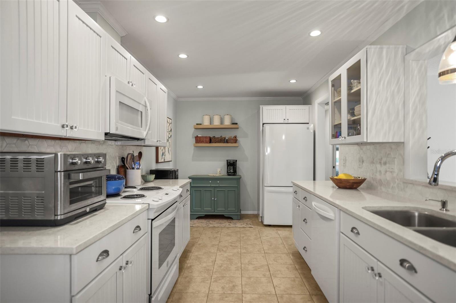 400 STIRLING TER, DUNEDIN, FL, 34698