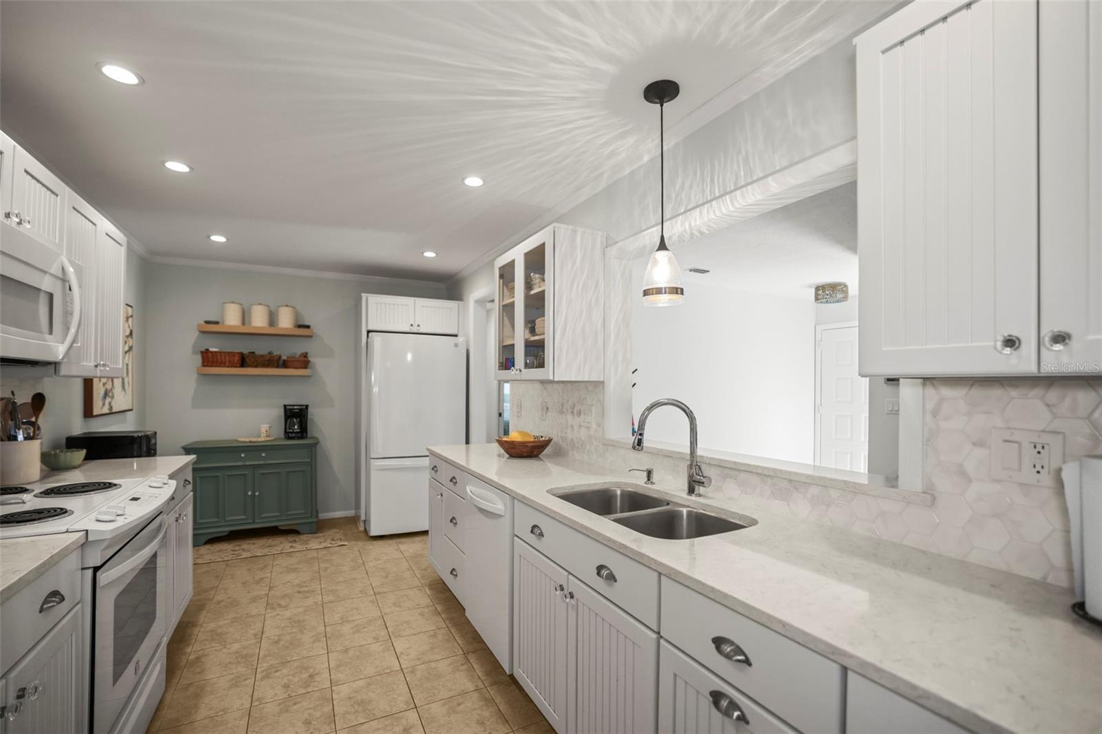 400 STIRLING TER, DUNEDIN, FL, 34698