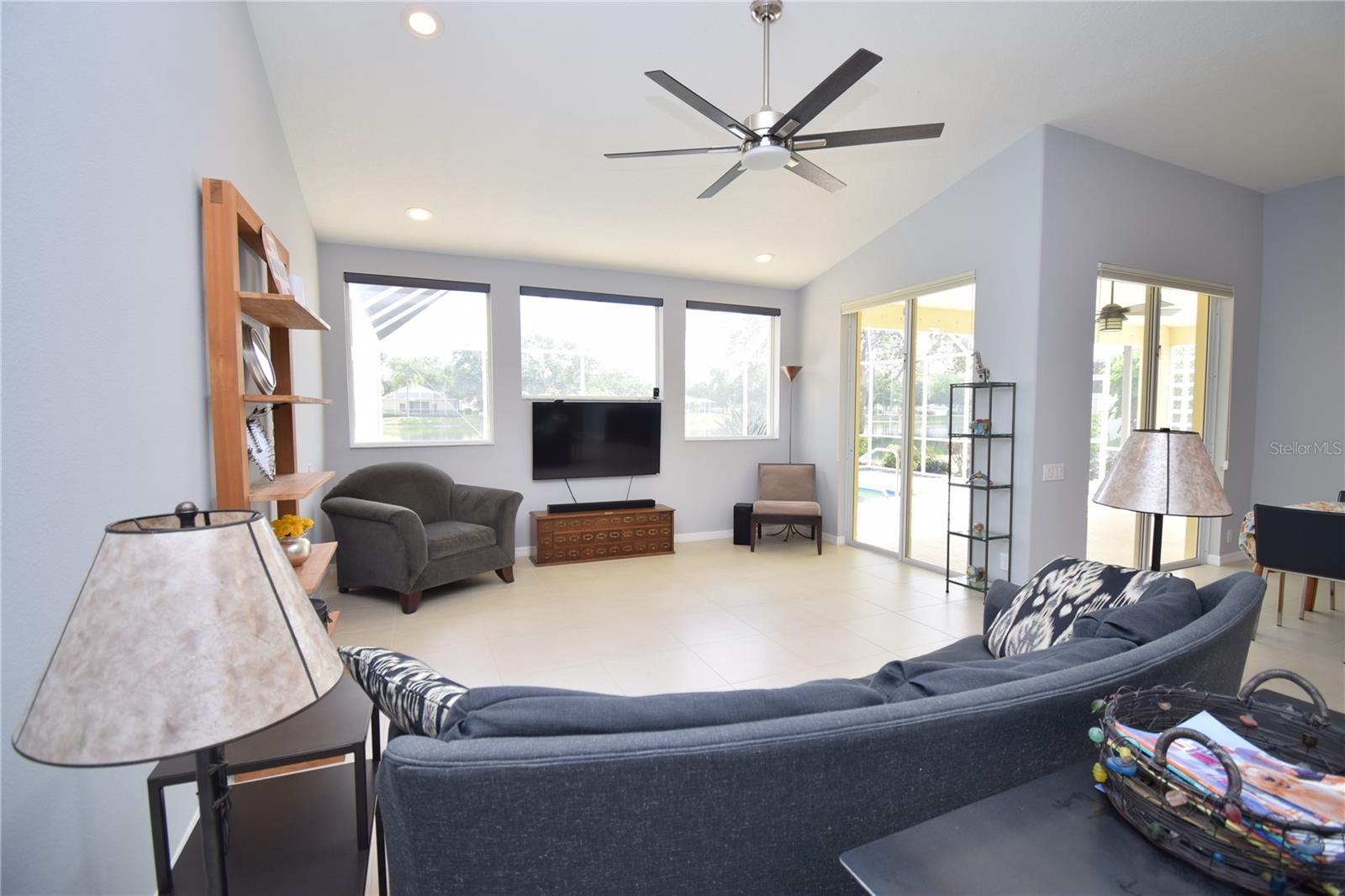 6556 MEANDERING WAY, LAKEWOOD RANCH, FL, 34202