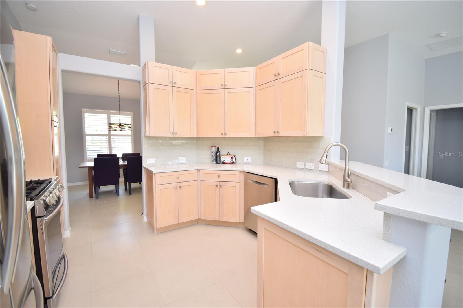 6556 MEANDERING WAY, LAKEWOOD RANCH, FL, 34202