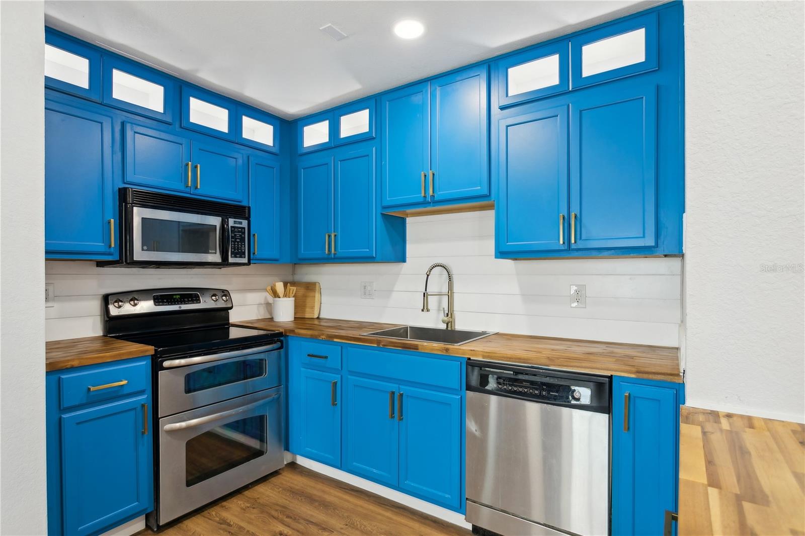 265 SEAHORSE DR SE #B, ST PETERSBURG, FL, 33705