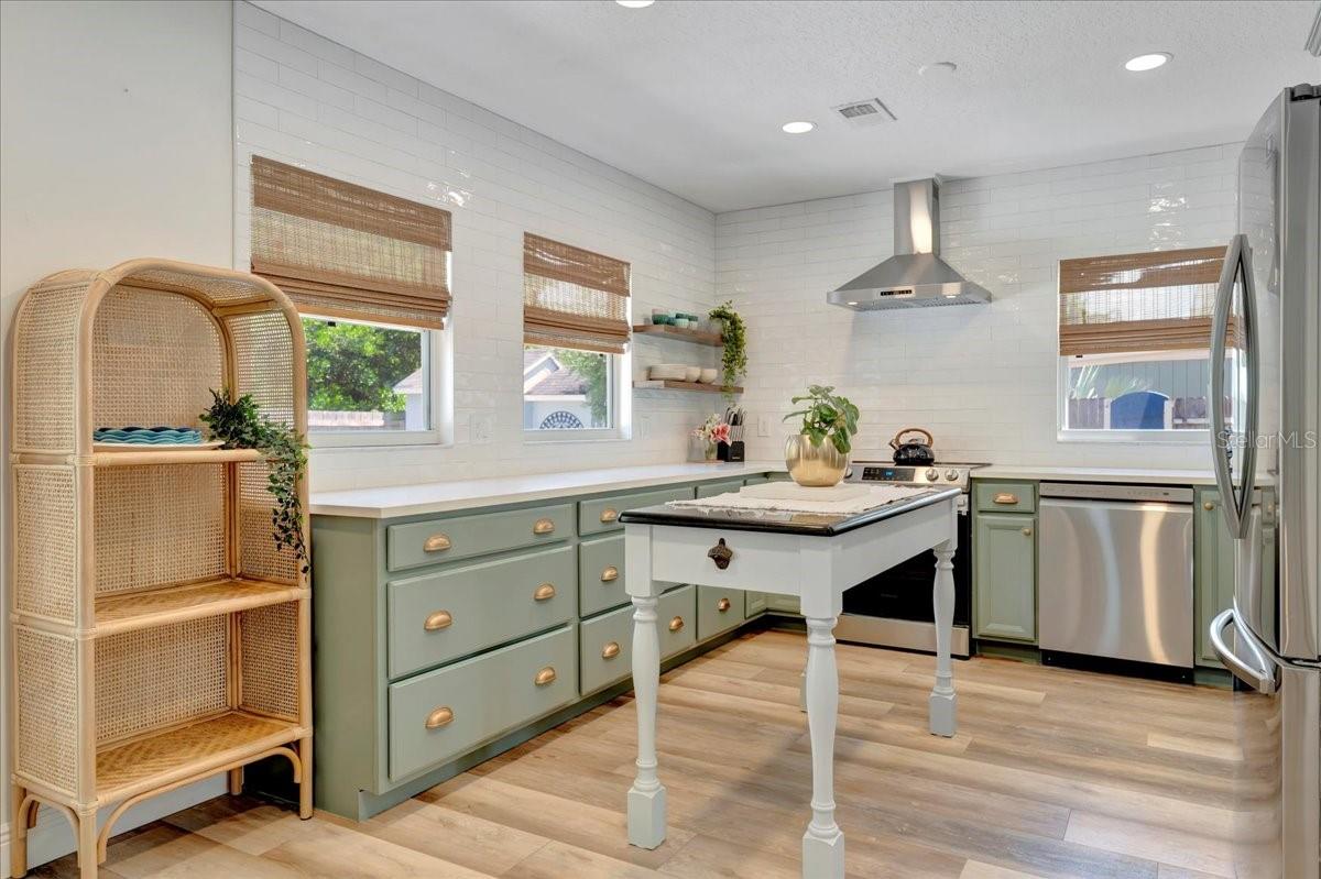 1389 CHESTERFIELD DR, CLEARWATER, FL, 33756