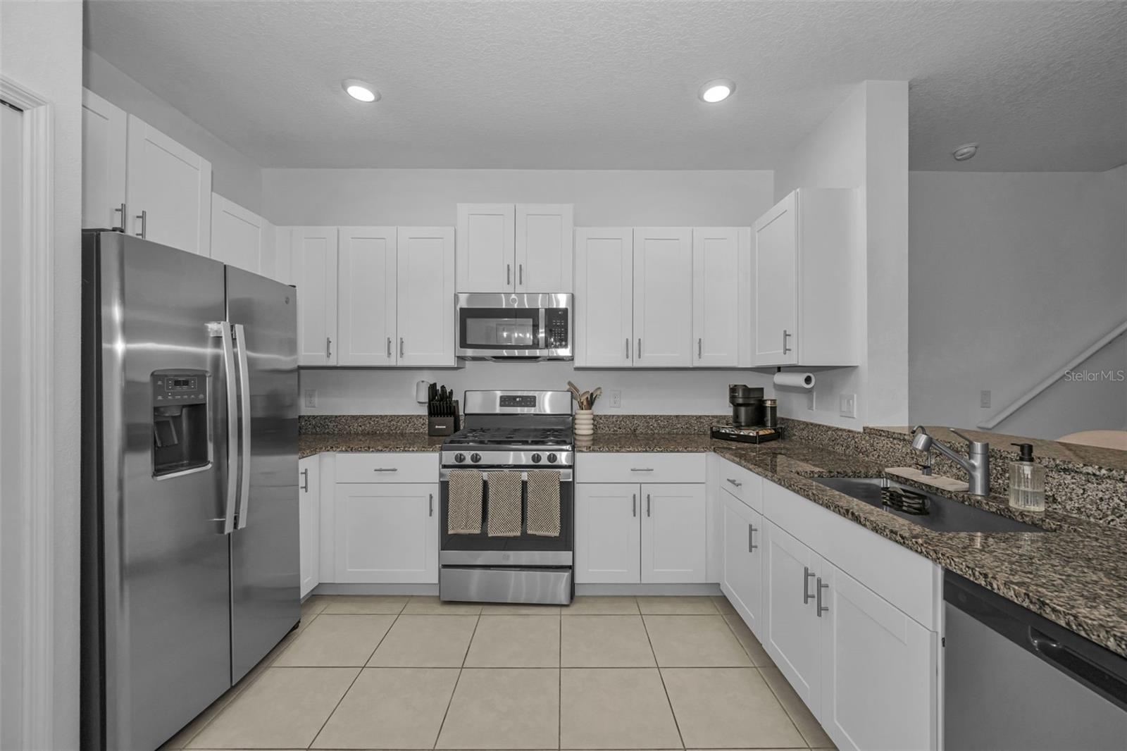 8291 CRESCENT OAKS DR, NEW PORT RICHEY, FL, 34655