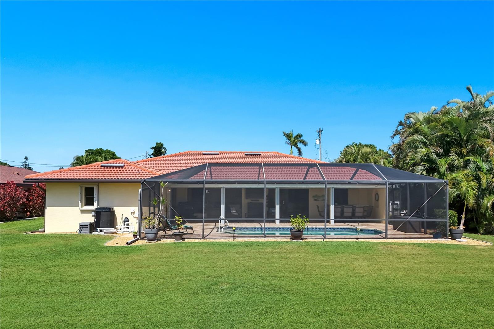 3718 SE 8TH AVE, CAPE CORAL, FL, 33904