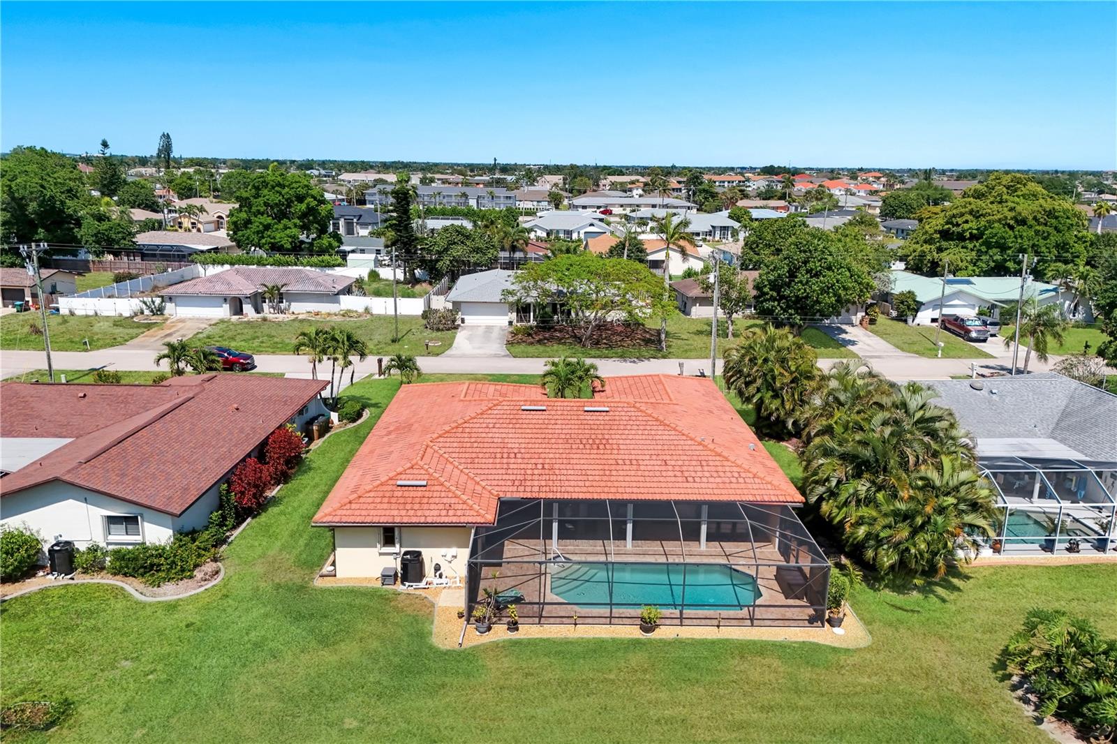 3718 SE 8TH AVE, CAPE CORAL, FL, 33904