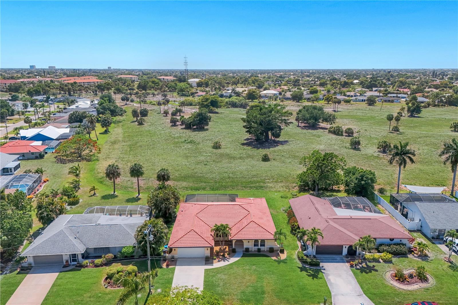 3718 SE 8TH AVE, CAPE CORAL, FL, 33904
