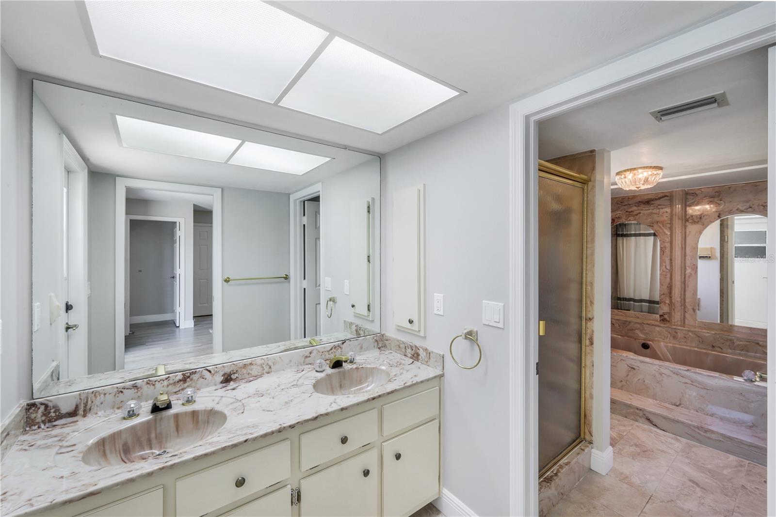 3718 SE 8TH AVE, CAPE CORAL, FL, 33904